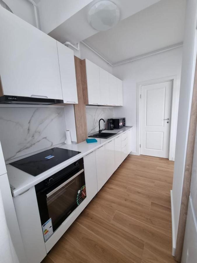 Blue Apartament Mamaia Nord Apartment นาโวดาริ ภายนอก รูปภาพ